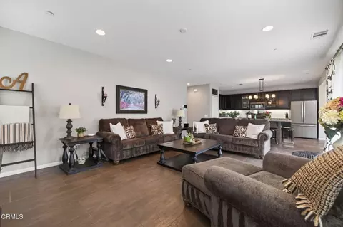 Living - 672 Xanadu Way, Oxnard, CA 93036 photo 2 of 2