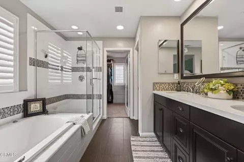 Bath - 672 Xanadu Way, Oxnard, CA 93036 photo 6 of 9