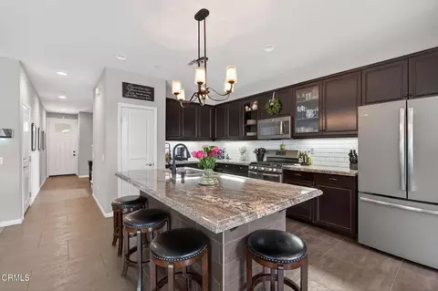 Kitchen - 672 Xanadu Way, Oxnard, CA 93036 photo 3 of 5