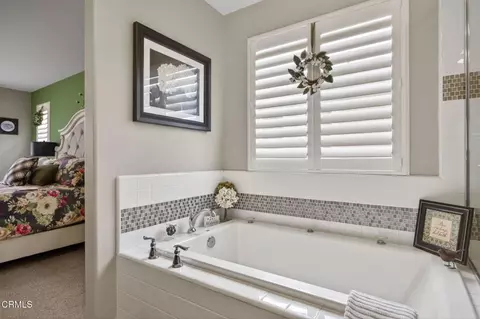 Bath - 672 Xanadu Way, Oxnard, CA 93036 photo 8 of 9