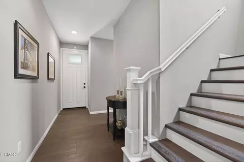 Entry Way - 672 Xanadu Way, Oxnard, CA 93036 photo 3 of 4