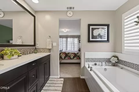 Bath - 672 Xanadu Way, Oxnard, CA 93036 photo 5 of 9