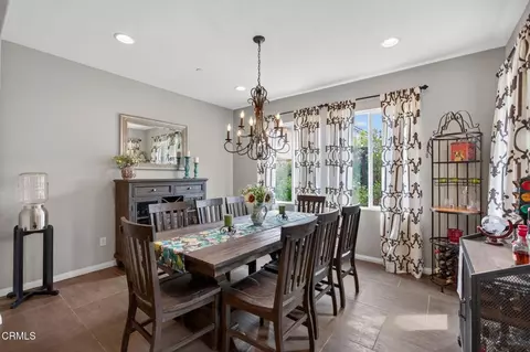Dining - 672 Xanadu Way, Oxnard, CA 93036 photo 2 of 5
