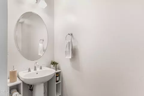 Bath - 753 Forest Park Blvd, Oxnard, CA 93036 photo 1 of 7