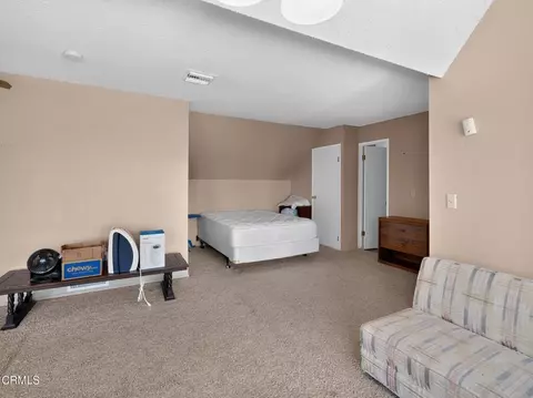 Bedroom - 2163 Palos Ct, Thousand Oaks, CA 91320 photo 2 of 5