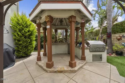 Exterior - 3418 Glen Abbey Ln, Oxnard, CA 93036 photo 10 of 15