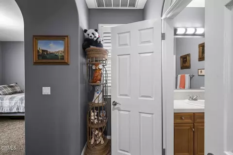 Entry Way - 3418 Glen Abbey Ln, Oxnard, CA 93036 photo 12 of 12