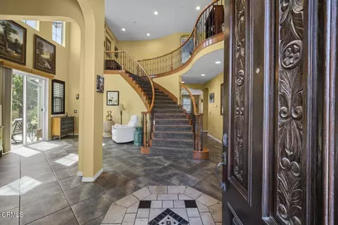 Entry Way - 3418 Glen Abbey Ln, Oxnard, CA 93036 photo 1 of 12