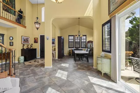 Entry Way - 3418 Glen Abbey Ln, Oxnard, CA 93036 photo 2 of 12