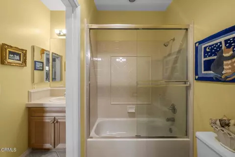 Bath - 3418 Glen Abbey Ln, Oxnard, CA 93036 photo 5 of 6