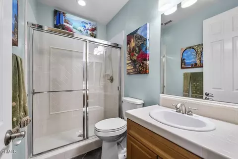 Bath - 3418 Glen Abbey Ln, Oxnard, CA 93036 photo 1 of 6