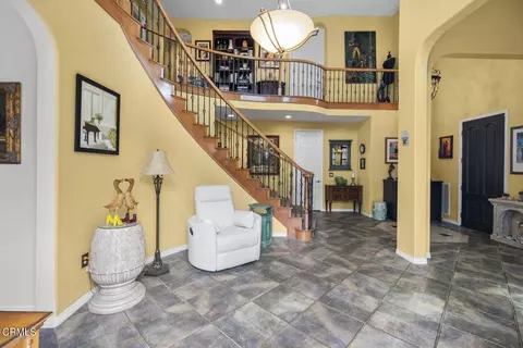 Entry Way - 3418 Glen Abbey Ln, Oxnard, CA 93036 photo 5 of 12