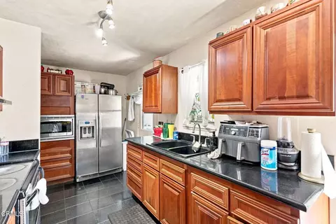 Kitchen - 2033 Miramar Walk, Oxnard, CA 93035 photo 1 of 4