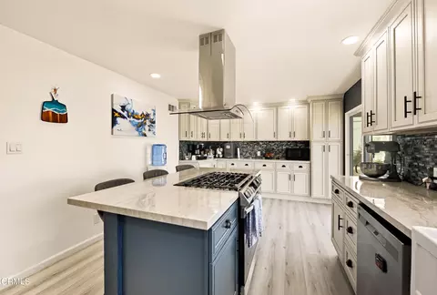 Kitchen - 1820 Temple Ave, Camarillo, CA 93010 photo 2 of 7