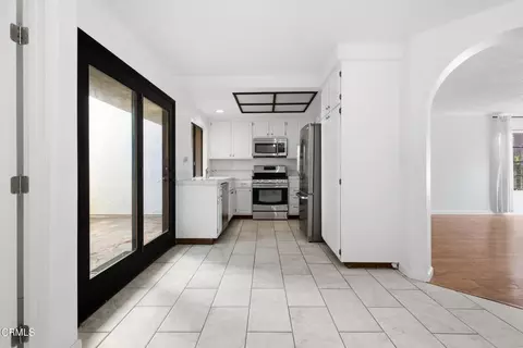 Entry Way - 3454 Olds Rd, Oxnard, CA 93033 photo 1 of 2