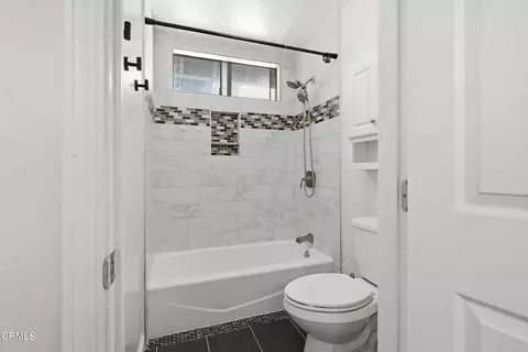 Bath - 3454 Olds Rd, Oxnard, CA 93033 photo 3 of 4