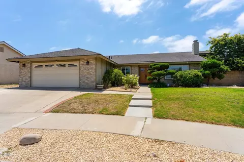 Exterior - 310 Foxglove Pl, Oxnard, CA 93036 photo 3 of 3