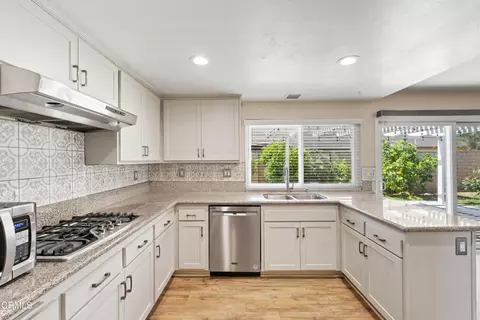 Kitchen - 310 Foxglove Pl, Oxnard, CA 93036 photo 1 of 2