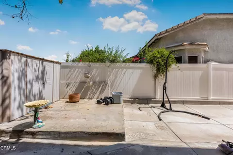 Exterior - 936 Hinckley Ln, Fillmore, CA 93015 photo 6 of 9