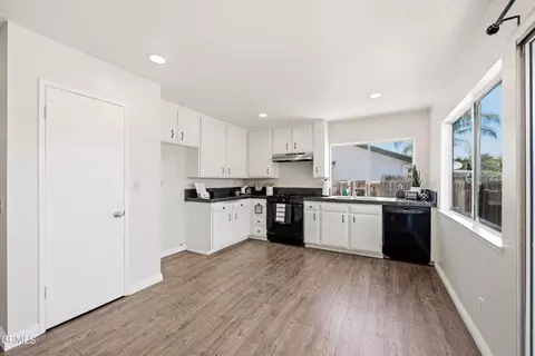 Kitchen - 2079 Covington Ave, Simi Valley, CA 93065 photo 1 of 3