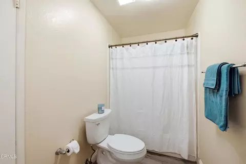 Bath - 2079 Covington Ave, Simi Valley, CA 93065 photo 2 of 4