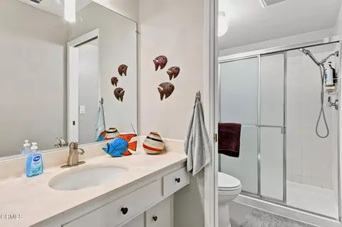 Bath - 406 Chapala Dr, Camarillo, CA 93010 photo 2 of 3