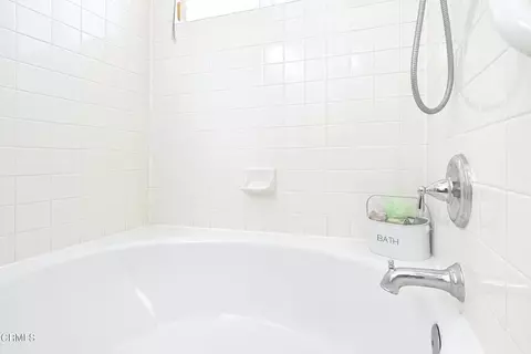 Bath - 6216 Paseo Encantada, Camarillo, CA 93012 photo 4 of 6