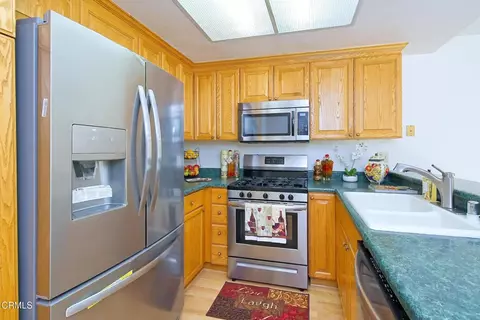 Kitchen - 6216 Paseo Encantada, Camarillo, CA 93012 photo 2 of 4