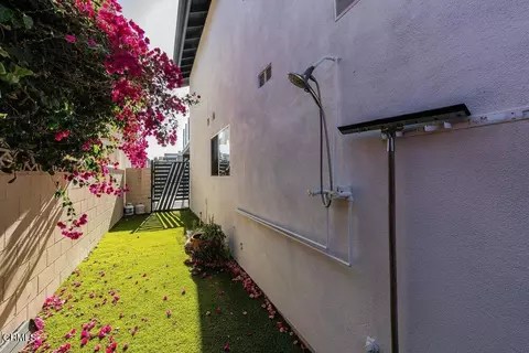 Exterior - 2431 Victoria Ave, Oxnard, CA 93035 photo 12 of 16