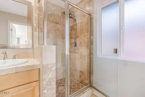 Bath - 2431 Victoria Ave, Oxnard, CA 93035 photo 4 of 5