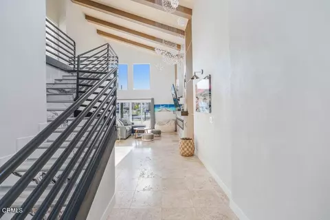Entry Way - 2431 Victoria Ave, Oxnard, CA 93035 photo 3 of 6