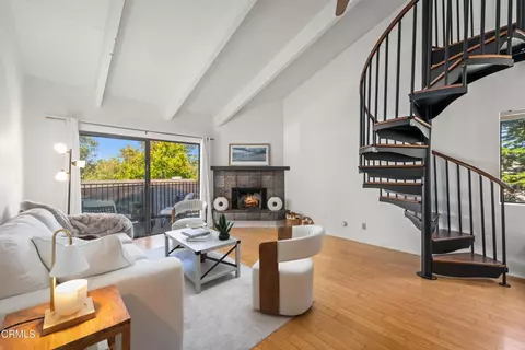 976 Miramonte Dr #4, Santa Barbara, CA 93109