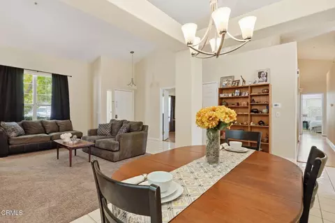 Dining - 2581 Lake Dr, Oxnard, CA 93036 photo 2 of 3