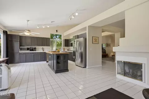 Kitchen - 2581 Lake Dr, Oxnard, CA 93036 photo 1 of 10