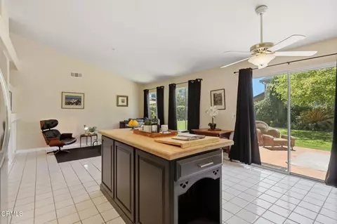 Kitchen - 2581 Lake Dr, Oxnard, CA 93036 photo 10 of 10