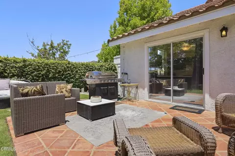 Exterior - 2581 Lake Dr, Oxnard, CA 93036 photo 13 of 13
