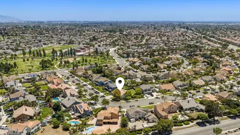 View/Area - 2581 Lake Dr, Oxnard, CA 93036 photo 3 of 4