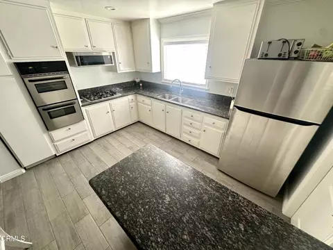 Kitchen - 1031 Redwood St, Oxnard, CA 93033 photo 1 of 1