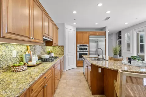 Kitchen - 4082 Farralon Way, Oxnard, CA 93035 photo 3 of 3