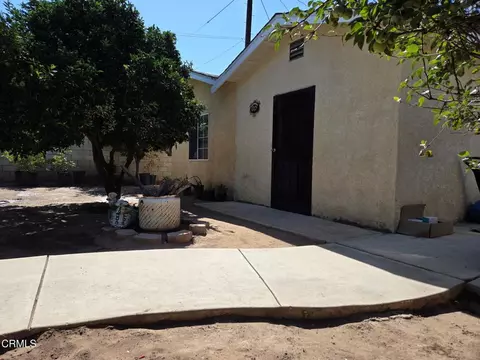Exterior - 808 Blaine Ave, Fillmore, CA 93015 photo 4 of 8