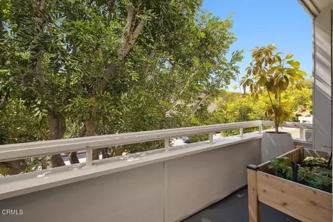 Exterior - 877 S B St, Oxnard, CA 93030 photo 3 of 3