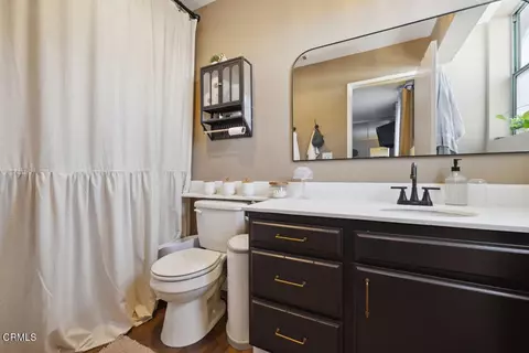 Bath - 877 S B St, Oxnard, CA 93030 photo 4 of 4