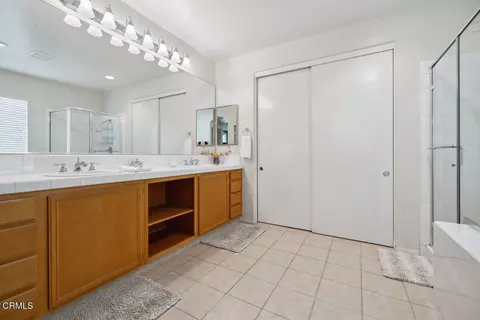 Bath - 76 Orient St, Fillmore, CA 93015 photo 2 of 3