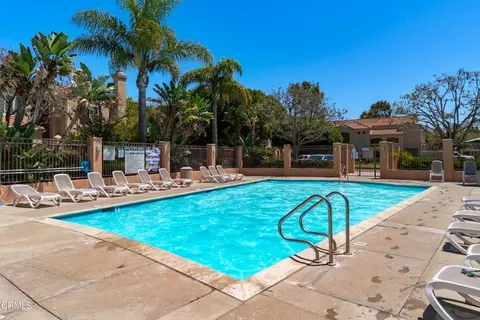 Exterior - 1334 Jamaica Ln, Oxnard, CA 93030 photo 7 of 17