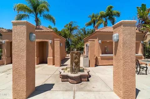 Exterior - 1334 Jamaica Ln, Oxnard, CA 93030 photo 3 of 17