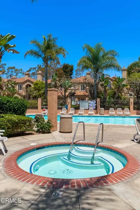 Exterior - 1334 Jamaica Ln, Oxnard, CA 93030 photo 8 of 17