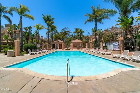 Exterior - 1334 Jamaica Ln, Oxnard, CA 93030 photo 10 of 17