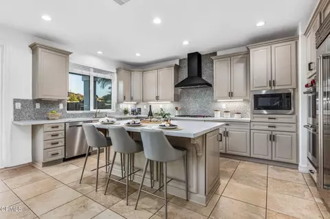 Kitchen - 34269 Starpoint St, Temecula, CA 92592 photo 3 of 8