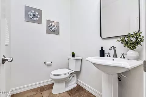 Bath - 34269 Starpoint St, Temecula, CA 92592 photo 1 of 6