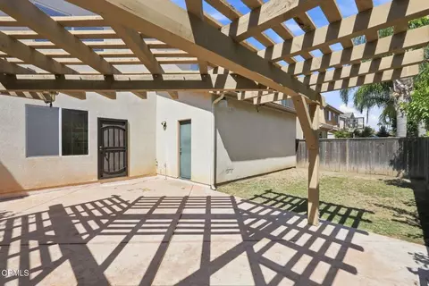 Exterior - 1706 Valerosa Way, Oxnard, CA 93030 photo 6 of 8